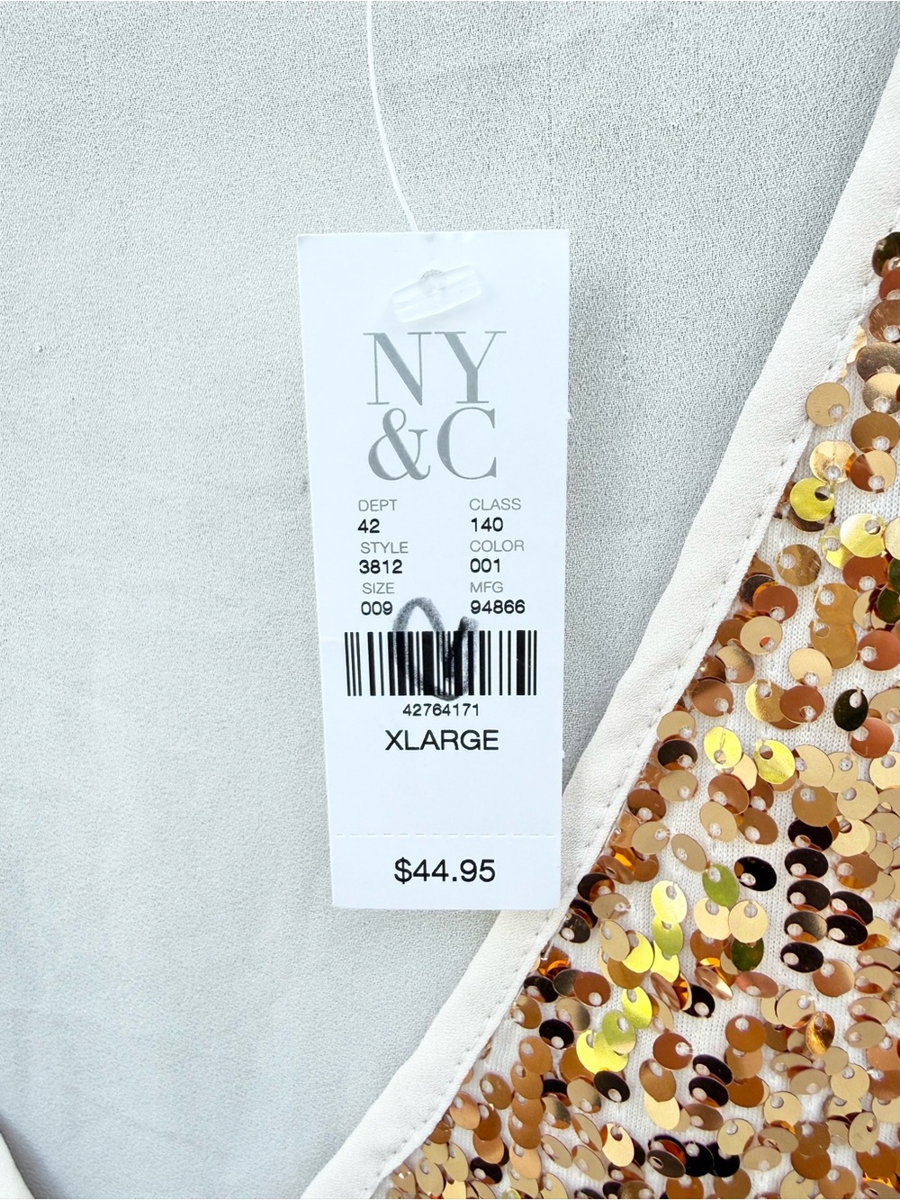 โจ NWT New York & Company Gold Sequin V-Neck Top | XL โจ - Picture 6 of 6